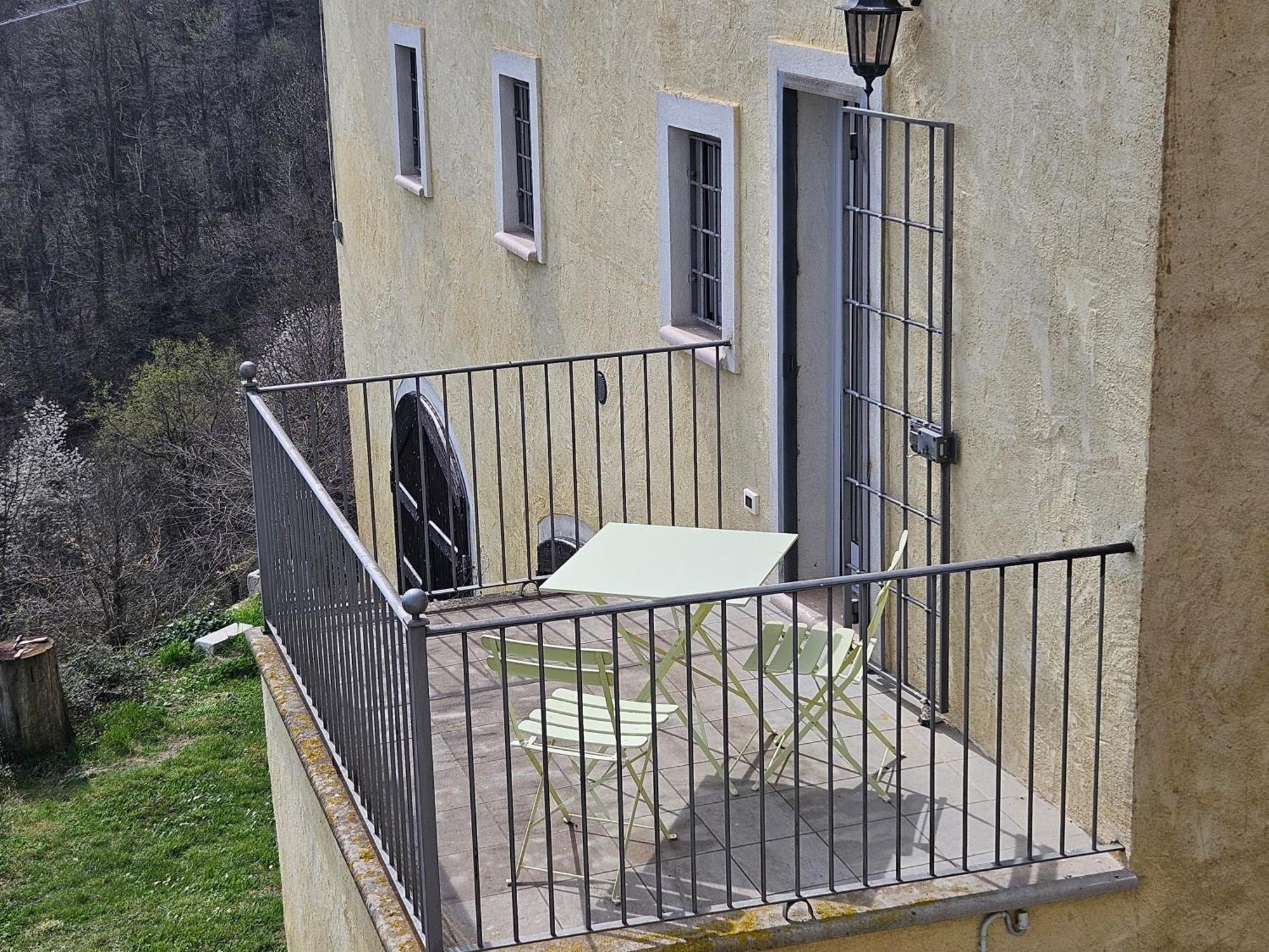 Casa Nel Verde Ca Dla Cola Mombasiglio Eksteriør billede